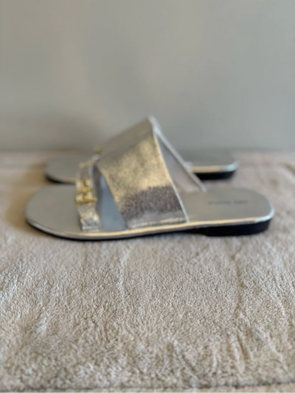 Free People Mila Metallic Silver Women’s Slide Sandals with Toe Strap NEW